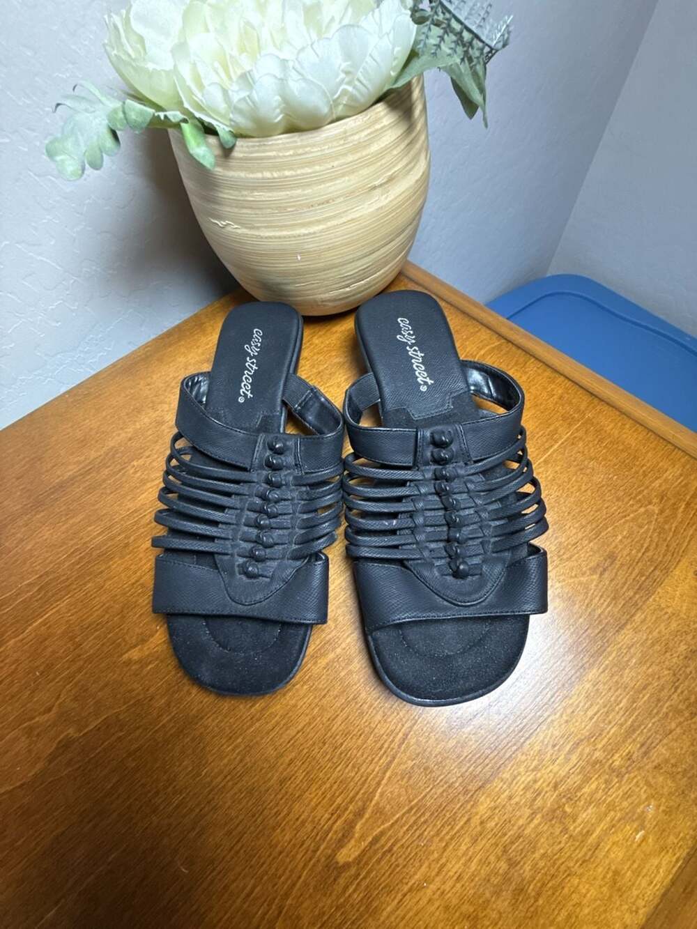 Easy Street Nola Slide Sandals Black Leather Open Toe Casual Women's Size 8.5
